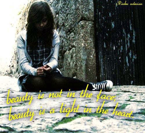 Teri zulfoN se jugnu, iktisaab-e-noor karta hai,