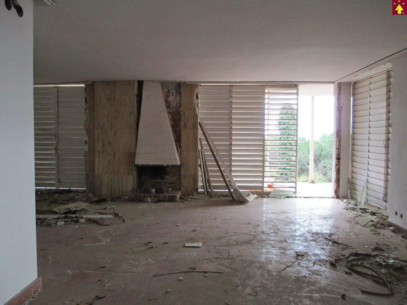 FLECH CORPORATION©: El chalet de las chimeneas