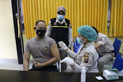 Personil Polres Tebing Tinggi Jalani Vaksinasi Covid-19 Langsung Ditinjau Kapolres