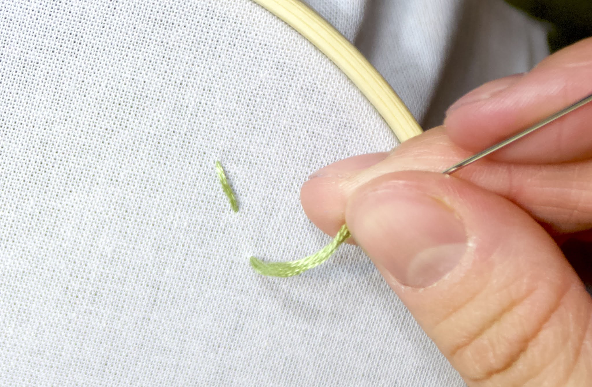 Mũi đột khít thêu phác thảo - Hình 2