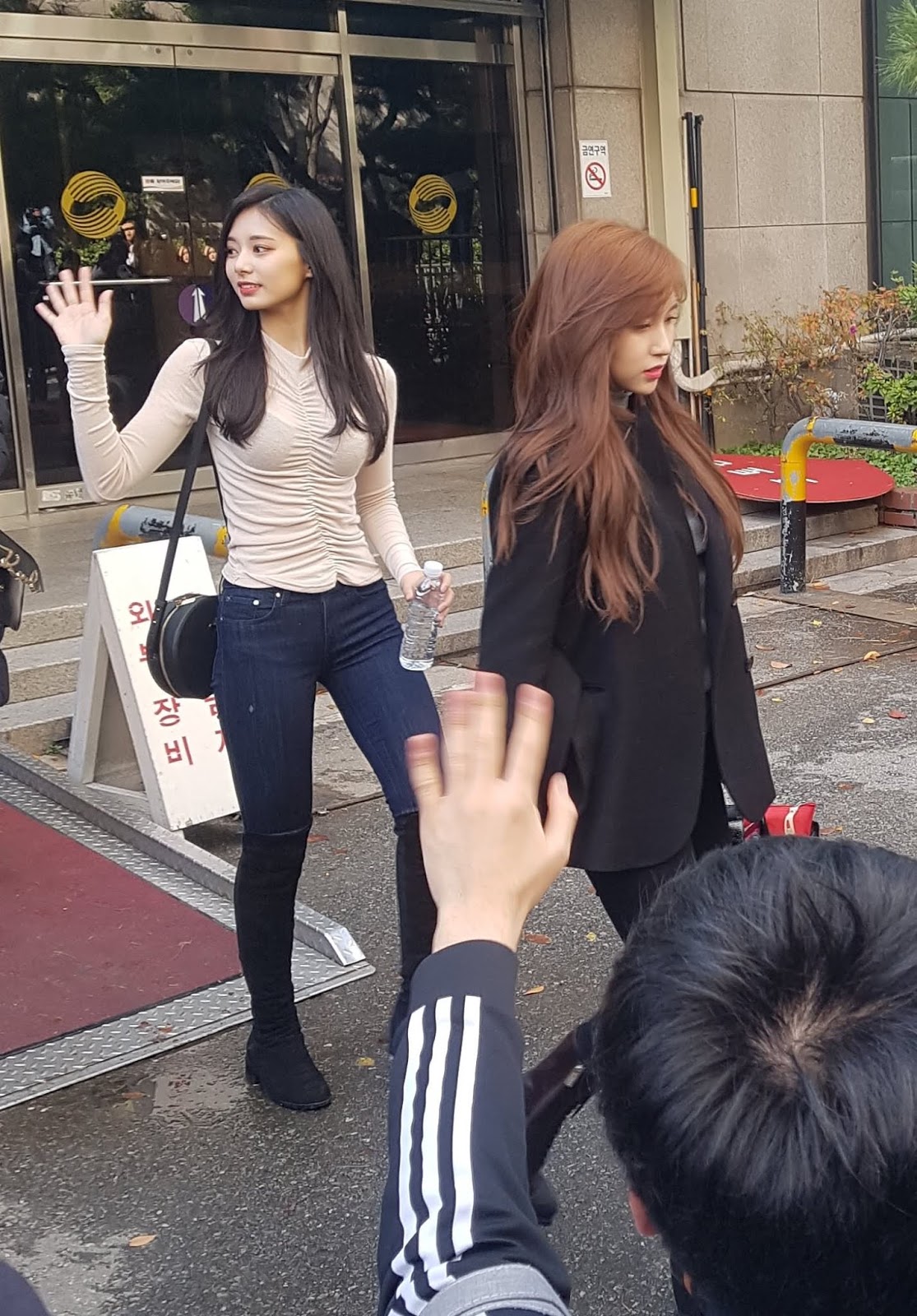 TWICE Tzuyu Causes Nosebleed with Her Voluminous Figure! | Daily K Pop News