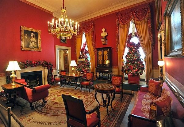 More tips for decorating the Christmas tree in 2015