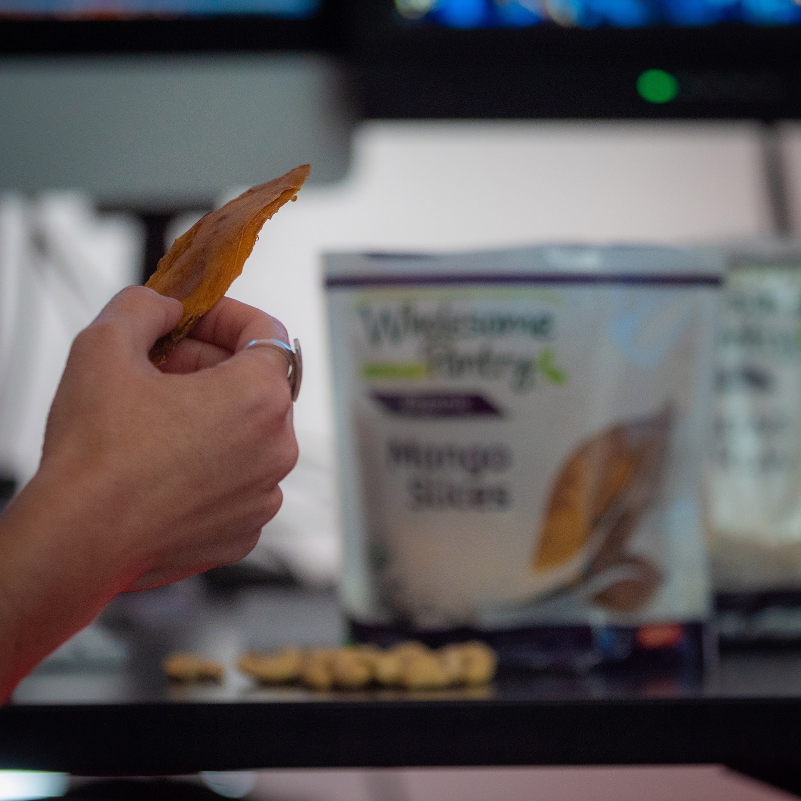 The organic dried mango slices from Wholesome Pantry don't have added sugar or preservatives. | Local Food Rocks