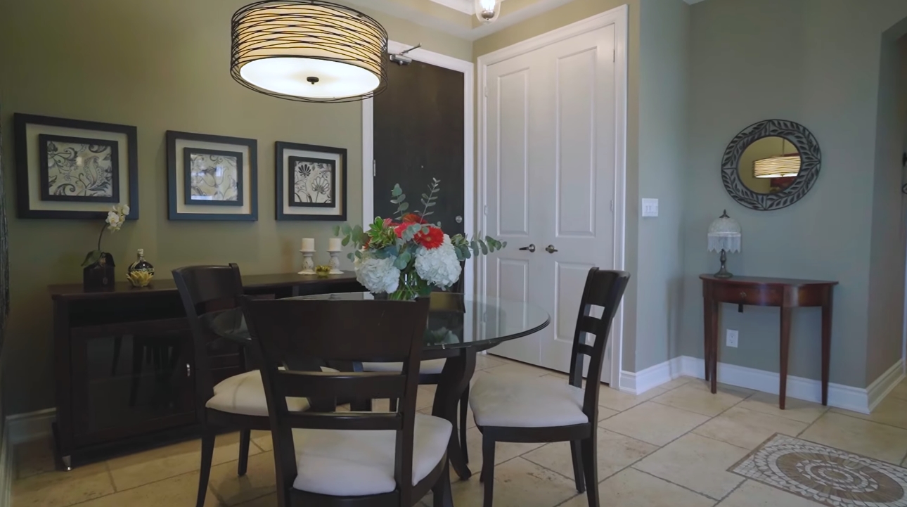 21 Photos vs. 245 Dalesford Rd, Unit 618, Toronto Condo Interior Design Tour