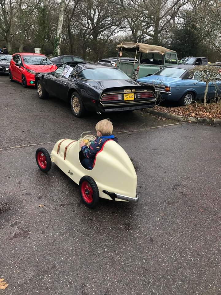 Today at our local classic car meet in Cadnam. LAPAK MOBIL DAN MOTOR