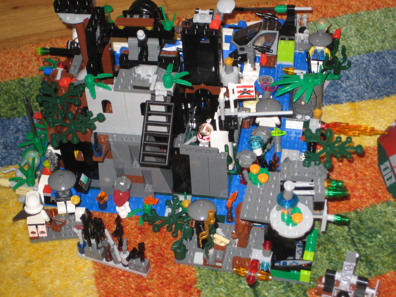 DJ & Dex's Lego Awesomeness Ninja base!