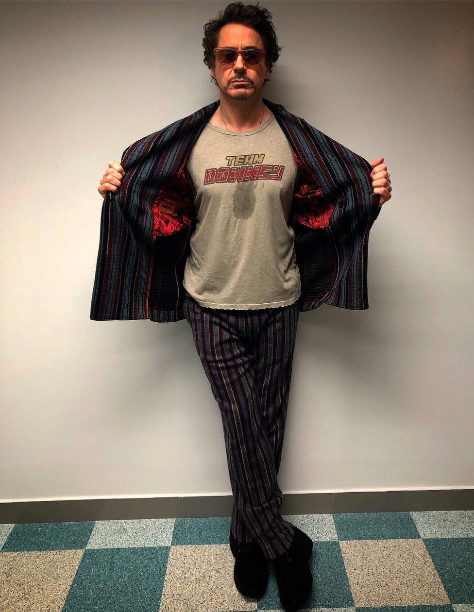 Robert Downey Jr Height, Weight, Body Measurements.