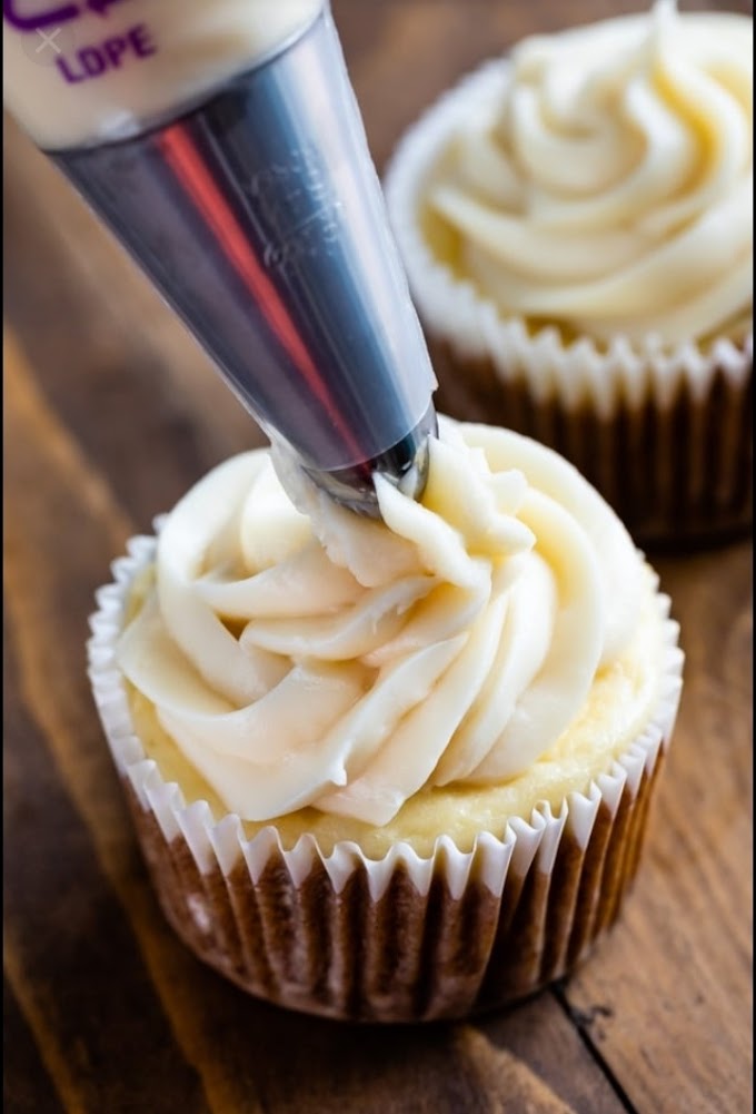 Icing, Frosting And Advance Cake Decoration