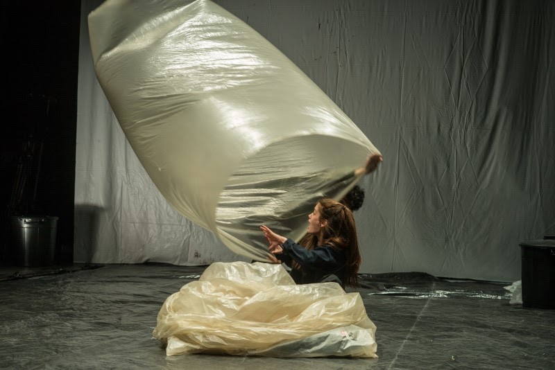 Est-ce que l'eau eteint le feu ?