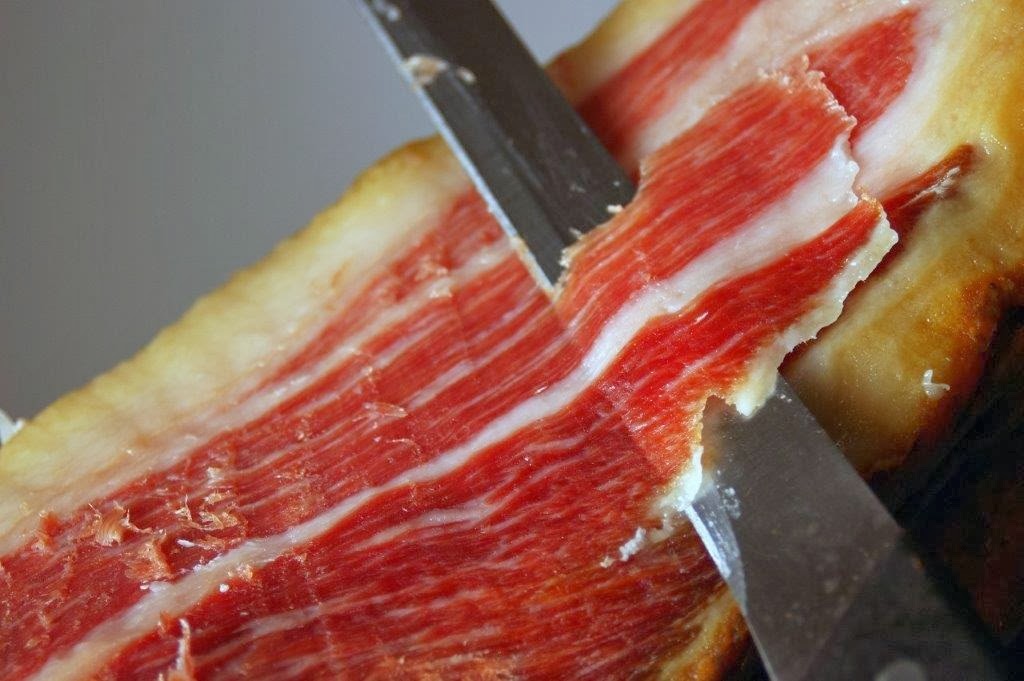 Tipical image in the Iberian Ham, with fat very mixed with the muscle fiber.