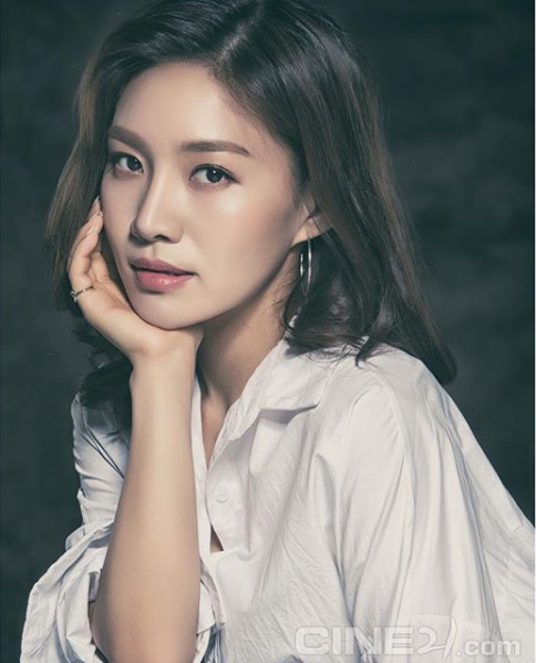 actress choi hee seo announces that she ll be getting married this actress choi hee seo announces that she ll be getting married this