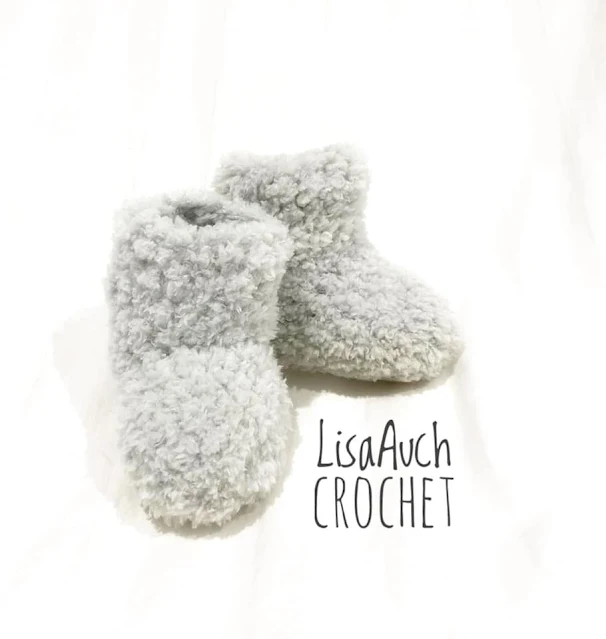 Quick easy Crochet Fluffy Socks and baby socks excellent gift for mommy and baby! FREE crochet fluffy sock patterns