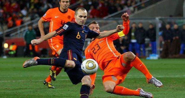 iniesta-espanha-holanda-2010.jpg