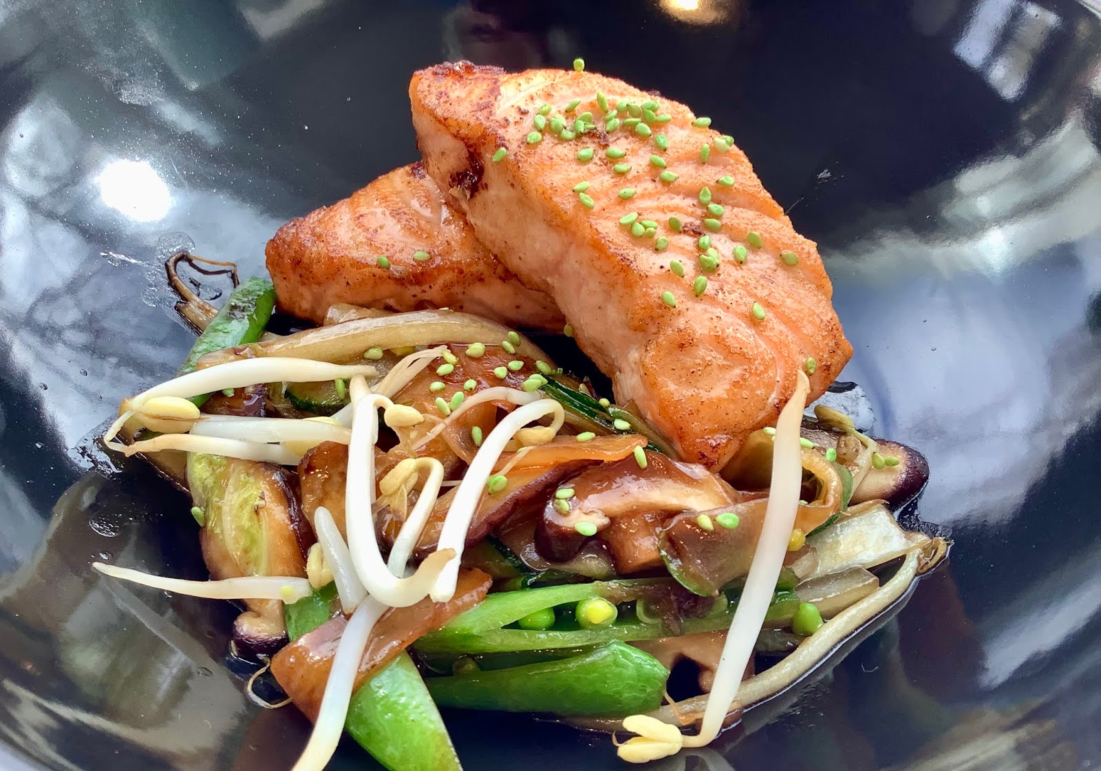 Panfried salmon & Asian vegetable wok Recipe