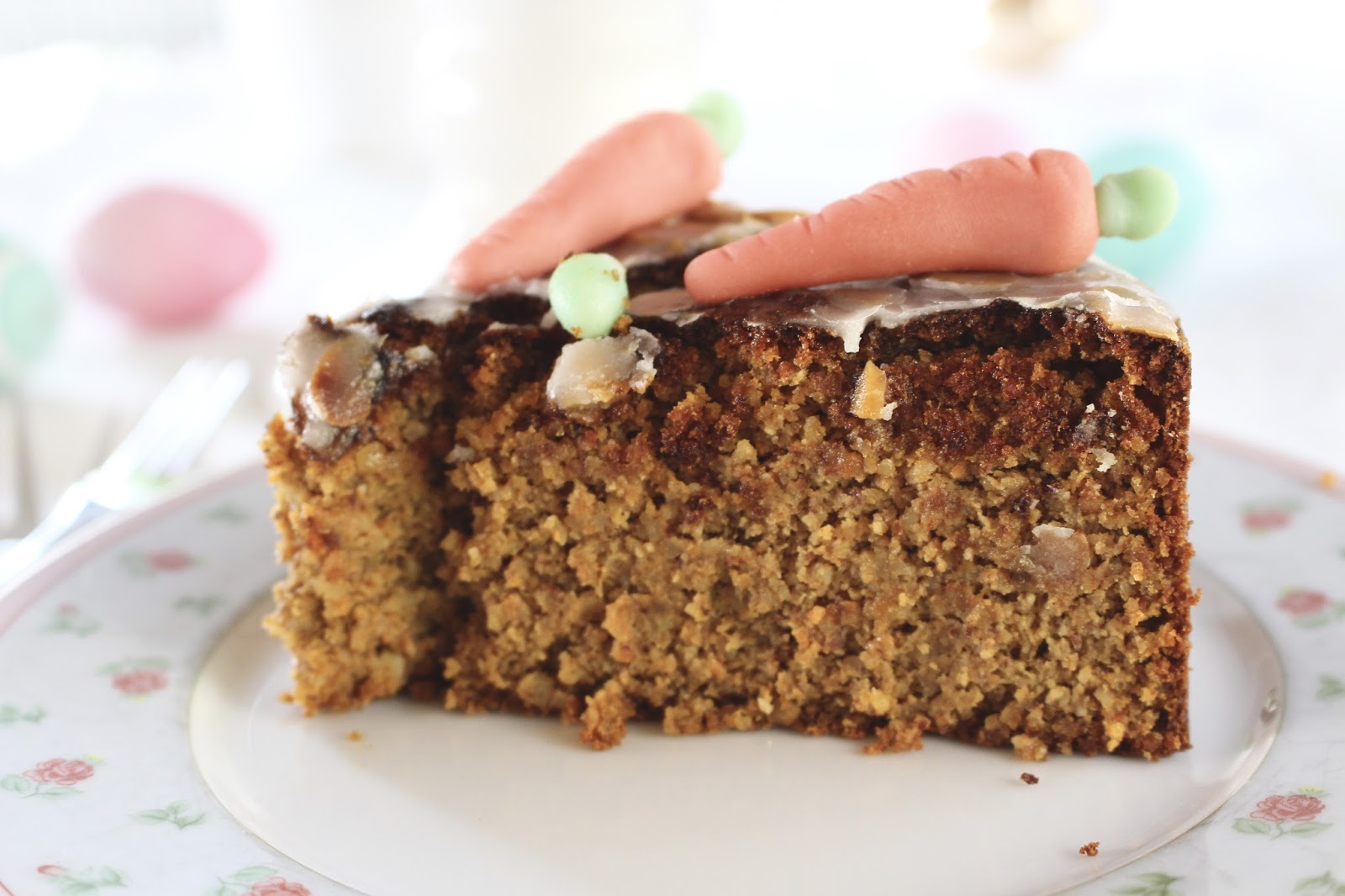 Saftige Rüblitorte - Karottenkuchen Yushkas Art - Ostertorte mit Möhren ...