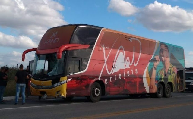 Acidente com ônibus da banda ‘Aviões do Forró’ deixa um morto