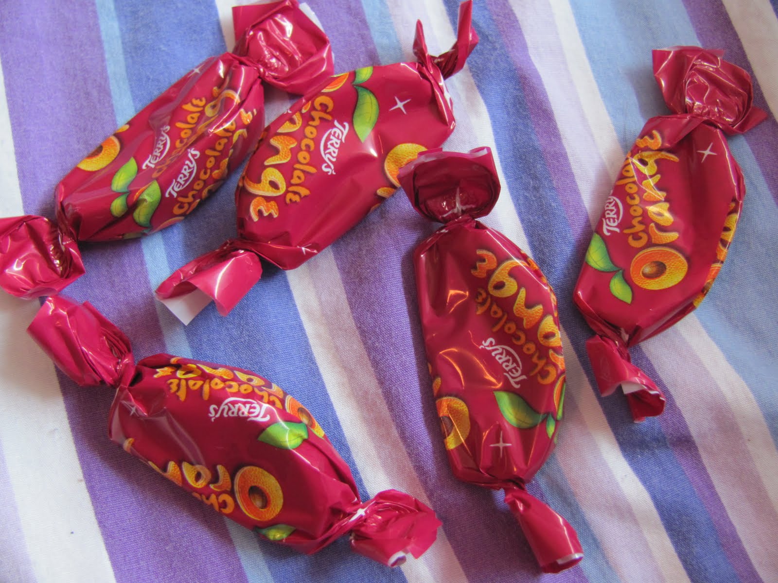 Foodette Reviews Terry's Chocolate Orange Popping Candy Segsations