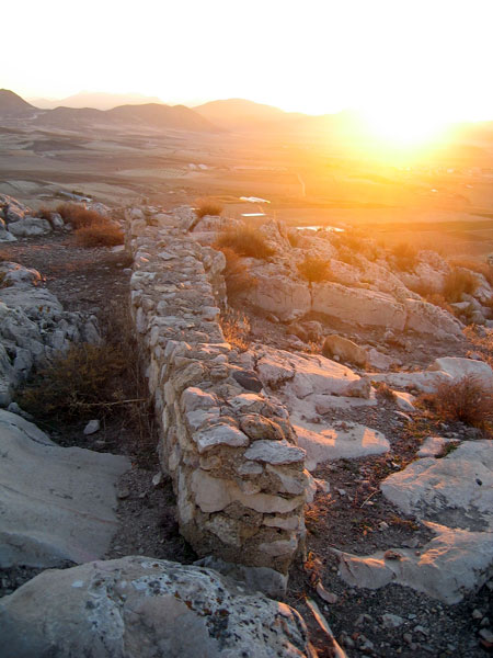 Muro perimetral. Cerro de las Viñas. Coy