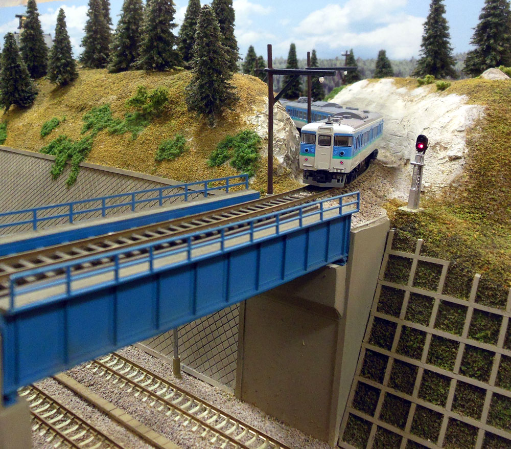 Tokyo in N Scale Another curved railroad bridge part 1