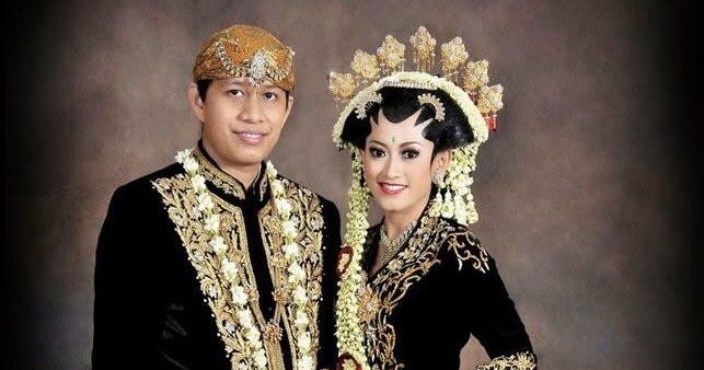 pakaian nikah adat jawa timur blangkon
