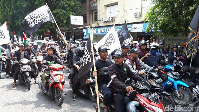 Pembakaran Bendera Berlafaz Tauhid Dapat Picu Konflik di Masyarakat Pembakaran Bendera Berlafaz Tauhid Dapat Picu Konflik di Masyarakat