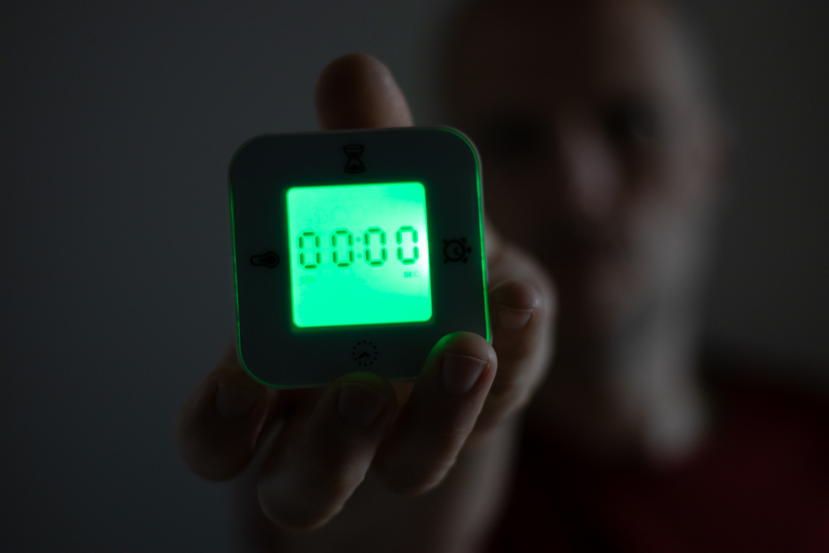 How to Make a Darkroom Timer/Thermometer with a Klockis Photography Blog Tips ISO 1200 Magazine