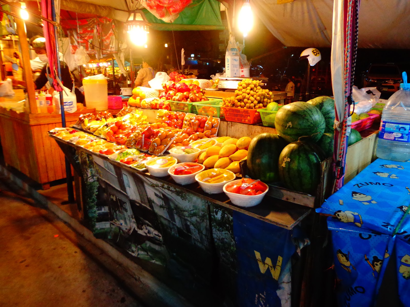 Ночной рынок тепразит. Ночной рынок Pattaya. Ночной рынок Джомтьен. Паттайя рынок Джомтьен. Ночной базар Паттайя.