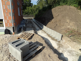 ...unser Haus entsteht: Küche Teil 4, Heizkörper, Kaminofen, Garten