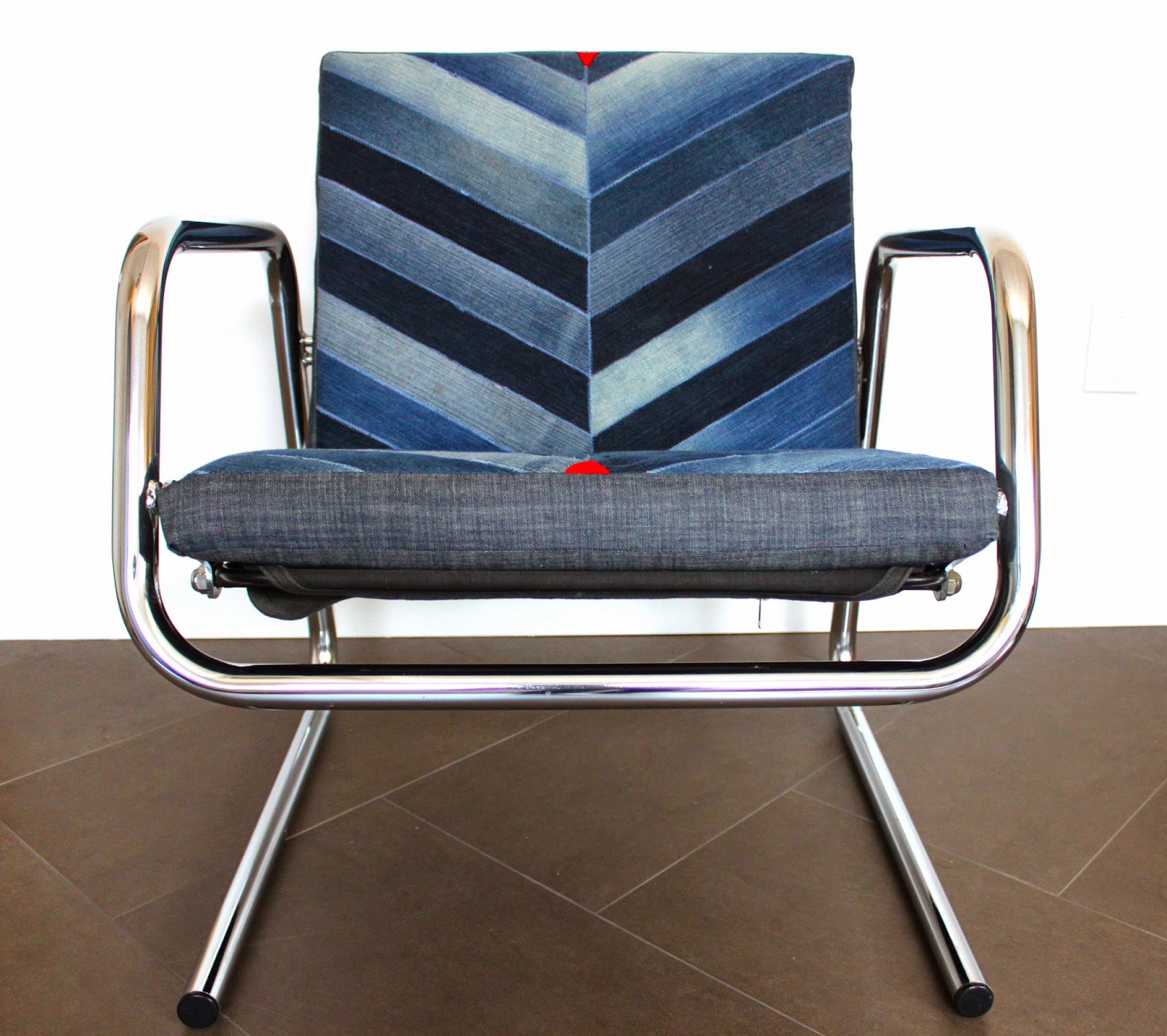 MODERNHAUS THE MORRISONA MID CENTURY CANTILEVERED CHROME RECLINING