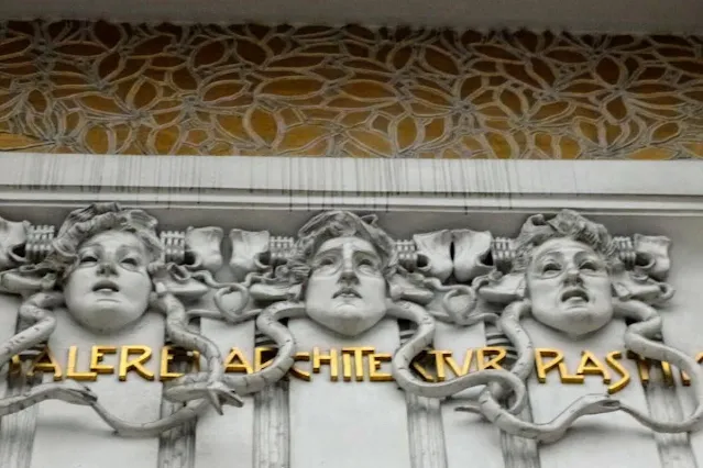Vienna in December: Art Nouveau faces