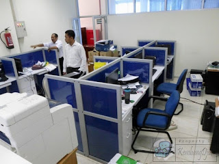 Jasa Produksi Meja Sekat Kantor + Furniture Semarang