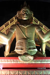 Patung Buddha Empat Wajah Kenjeran Surabaya