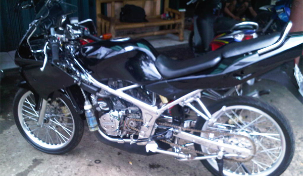 Gambar modifikasi ninja rr mono 150 jari jari drag airbrush racing look