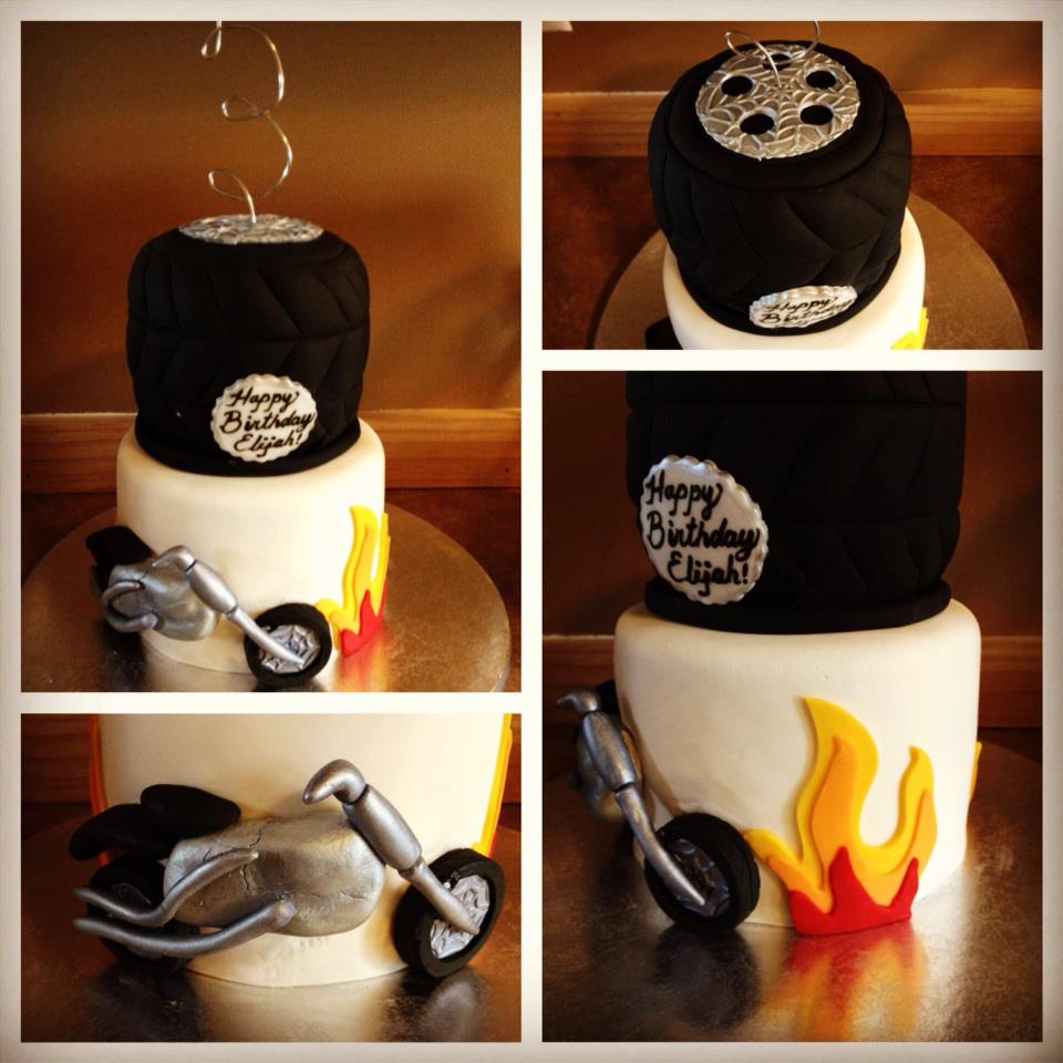 Sweets by Sokuntea: Motorcycle Cake