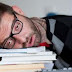 Οι εργαζόμενοι που πάσχουν από έλλειψη ύπνου αγωνίζονται να ανταπεξέλθουν στις απαιτήσεις της οικογένειας και της εργασίας τους