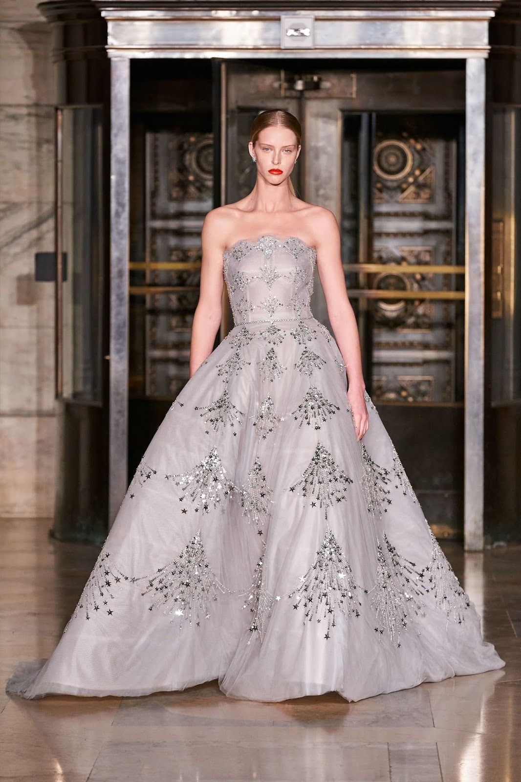 OSCAR DE LA RENTA GLAMOUR