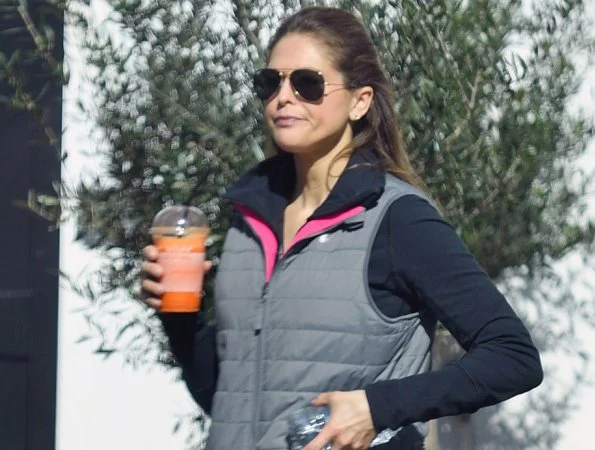 Princess Madeleine of Sweden was seen when she was walking with a beverage in downtown of London