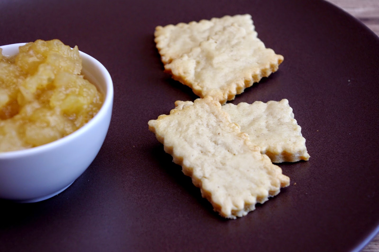 folle de cuisine Compote Pomme Vanille Cannelle Et Biscuits Bébé