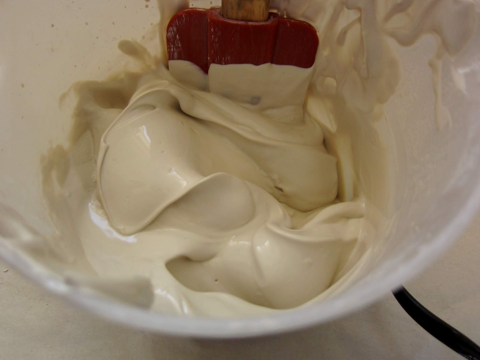 Making slip for slip trailing on pottery Top Organic Gardening