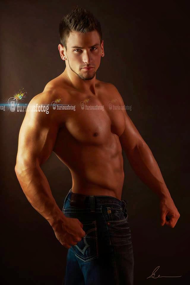 Daily Bodybuilding Motivation Handsome Male Model Shawn Dawson