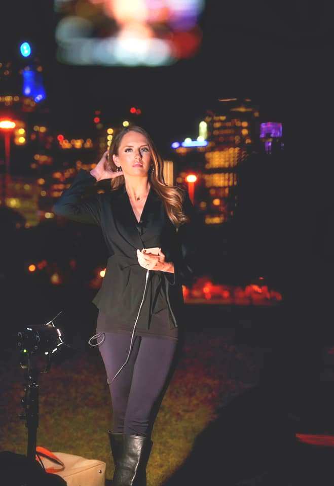 THE APPRECIATION OF NEWSWOMEN WEARING BOOTS BLOG: markie martin