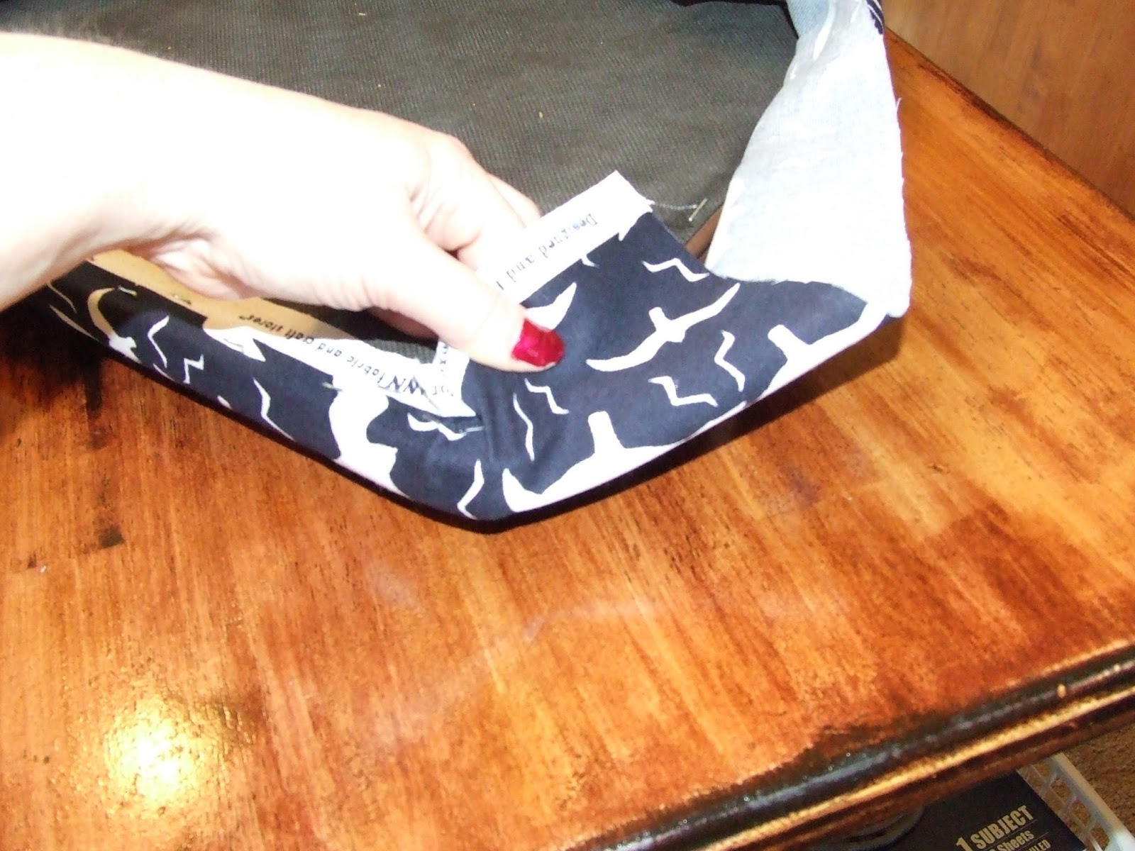 Diane's Creativity Spot: Today I recovered my bar stool seats - Tutorial