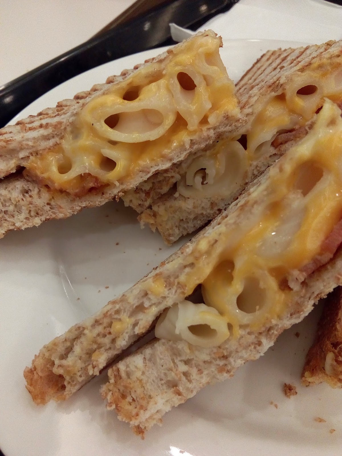 Supersupergirl's Food Reviews Hong Kong's McCafe Bacon, Macaroni and