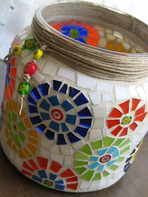 Como fazer mosaicos com louça e cerâmicas quebradas