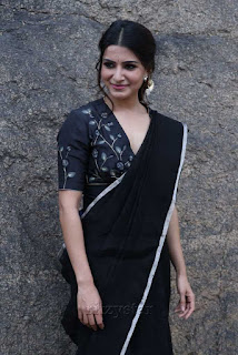 Samantha Akkineni Black Saree Stills at Jaanu Movie Interview