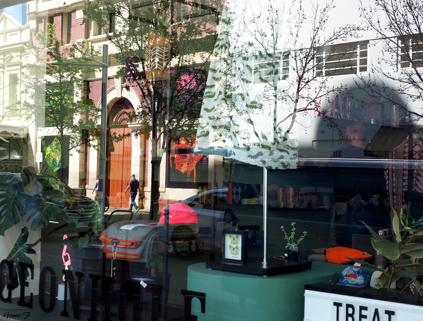 Perth Daily Photo Pigeonhole reflections..