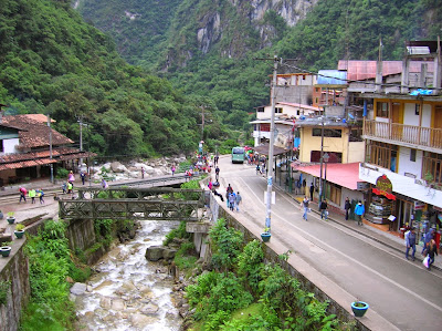 Parada bus a Machu Picchu, Perú, La vuelta al mundo de Asun y Ricardo, round the world, mundoporlibre.com