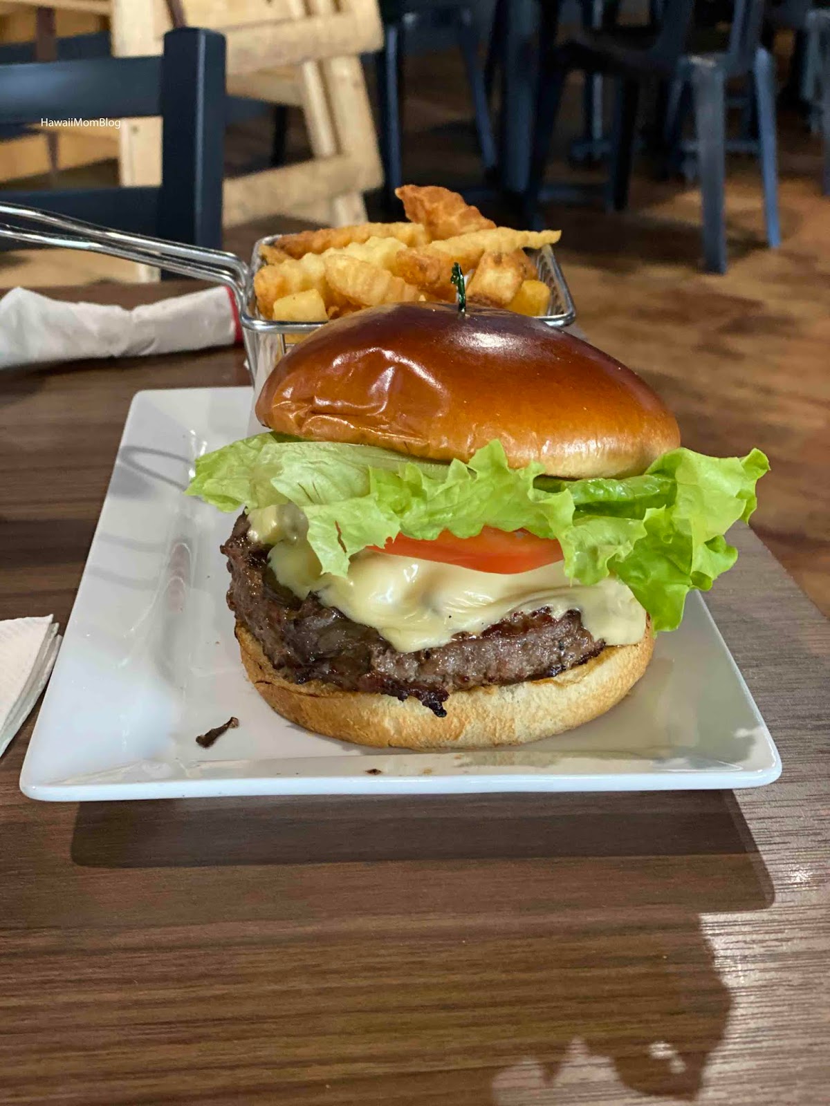 Hawaii Mom Blog Visit Hilo Cronies Bar & Grill