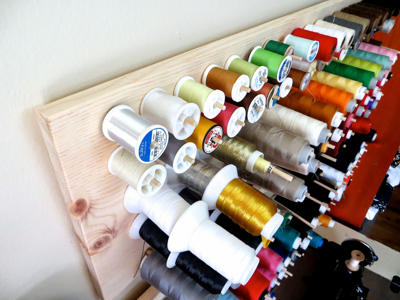 The Project Lady: Tutorial for Making a Hanging Thread Organizer