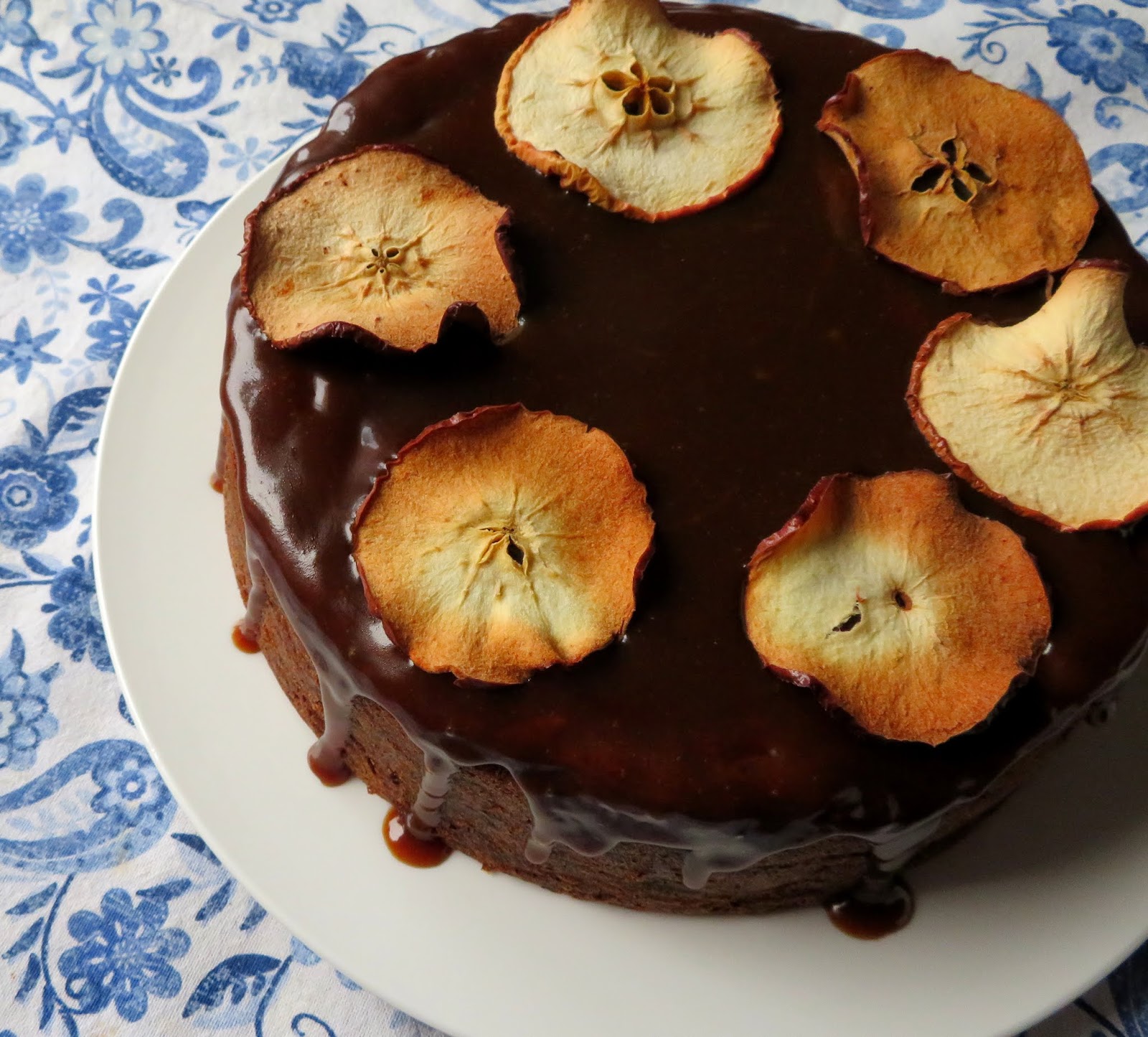The English Kitchen Moist & Spicy Toffee Apple Cake